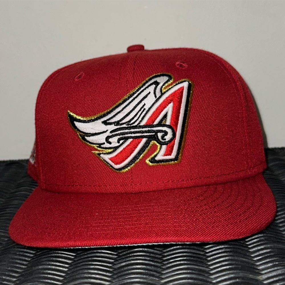 3 fitted hats